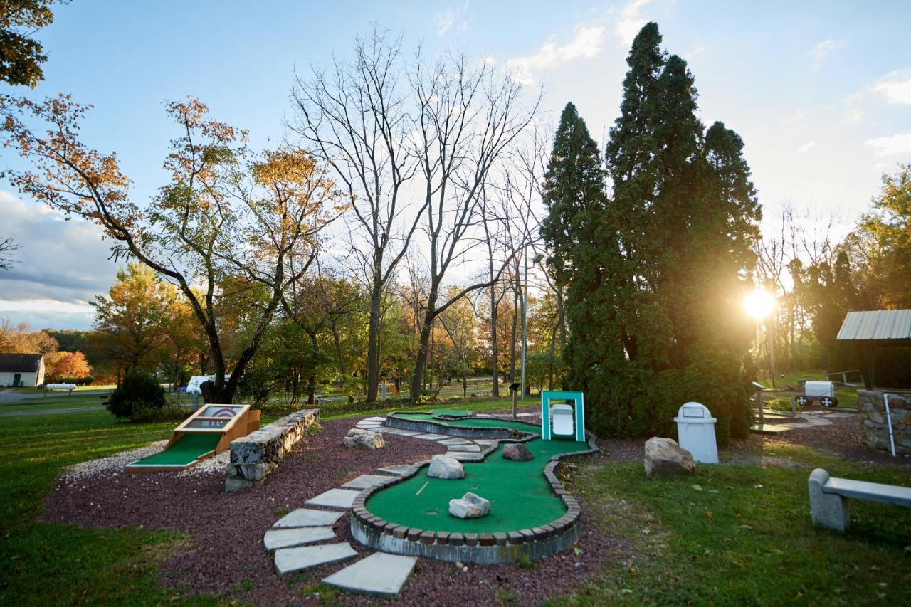 Spring Gulch Screened Park Model 6 Mount Airy Экстерьер фото