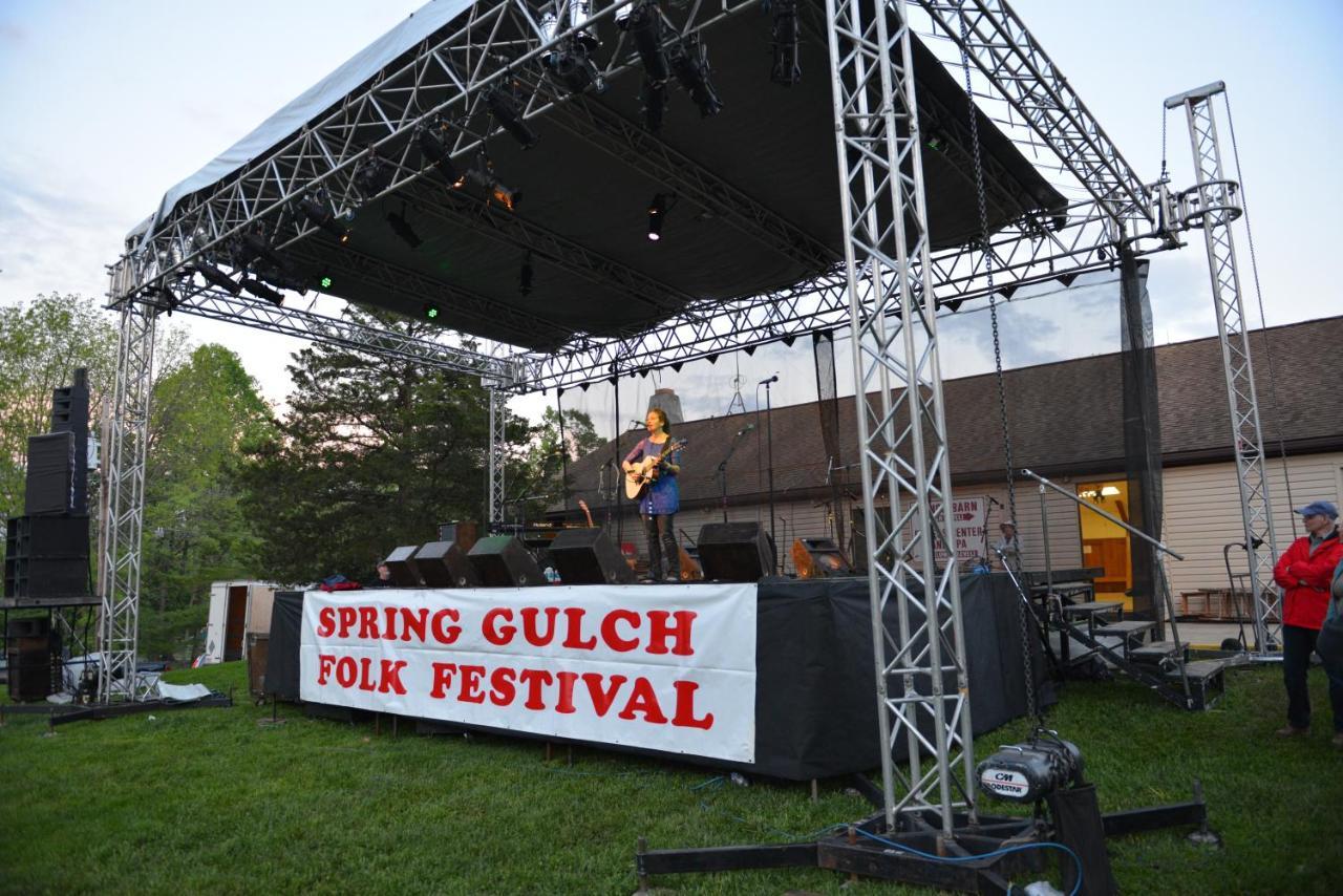 Spring Gulch Screened Park Model 6 Mount Airy Экстерьер фото